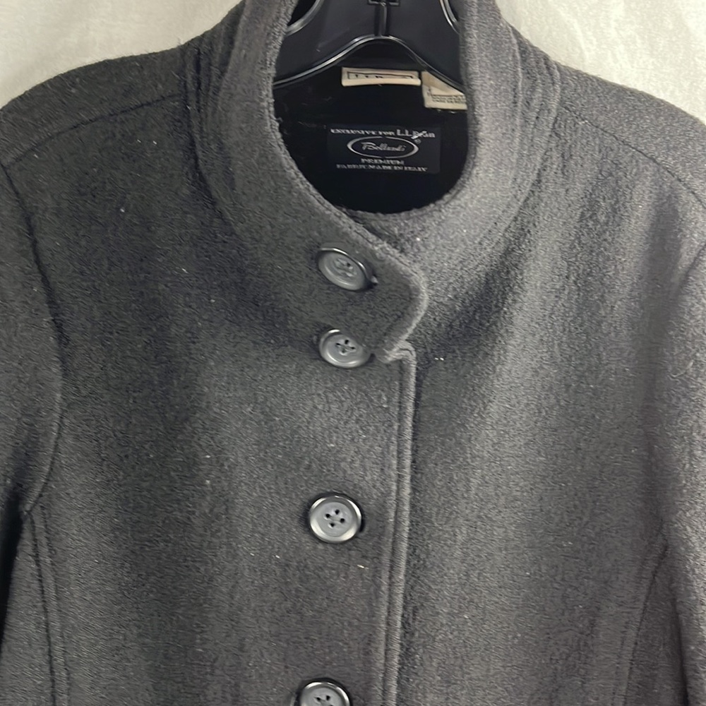 LL Bean medium petite - Picture 2 of 7